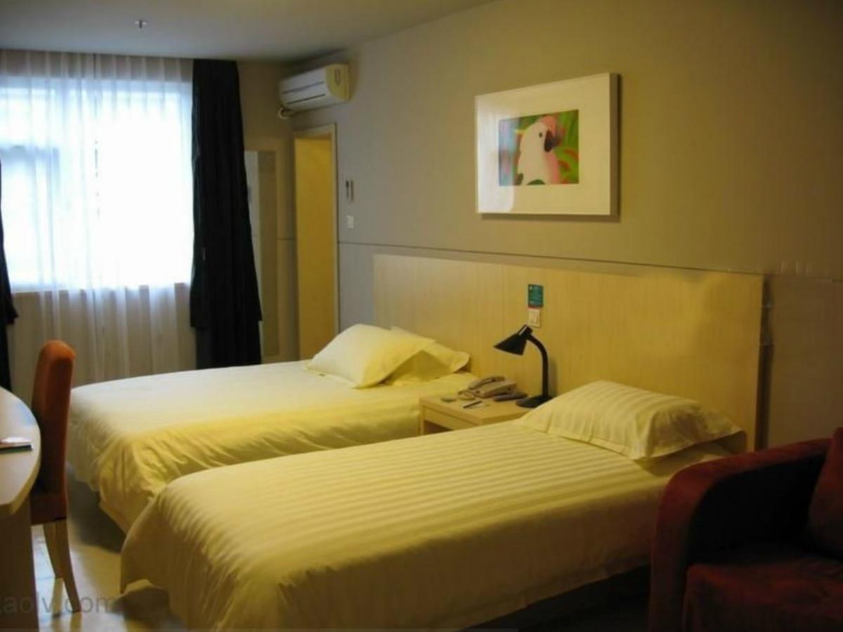 Magnolia Business Hotel Xining Railway Station Grand Cross Mojia Street Zewnętrze zdjęcie
