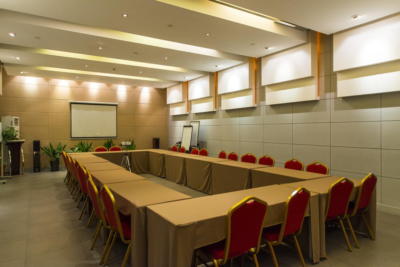 Magnolia Business Hotel Xining Railway Station Grand Cross Mojia Street Zewnętrze zdjęcie