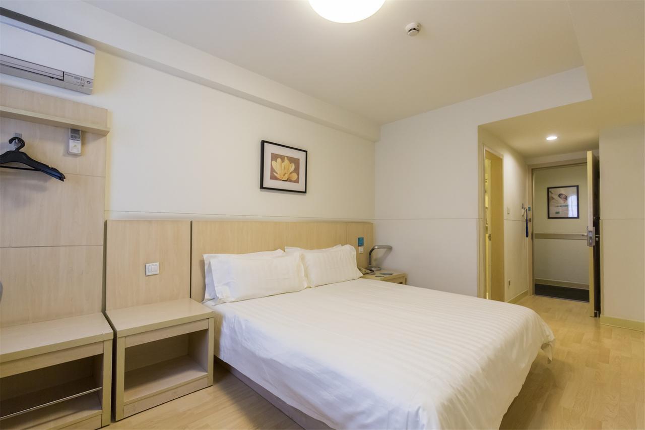 Magnolia Business Hotel Xining Railway Station Grand Cross Mojia Street Zewnętrze zdjęcie
