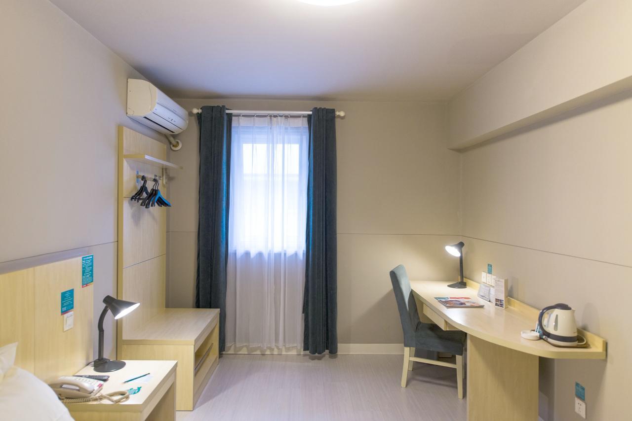 Magnolia Business Hotel Xining Railway Station Grand Cross Mojia Street Zewnętrze zdjęcie