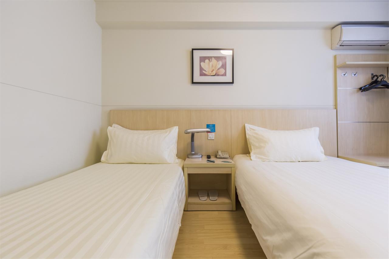 Magnolia Business Hotel Xining Railway Station Grand Cross Mojia Street Zewnętrze zdjęcie